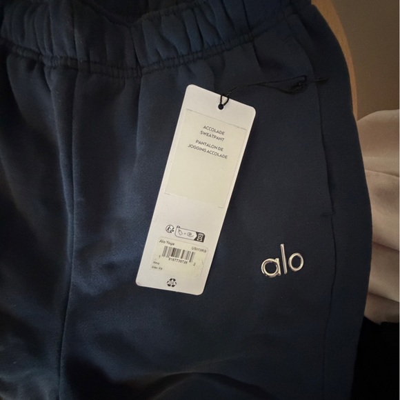 Alo Yoga Accolade Sweatpant – Navy – Size XS – NWT - Picture 6 of 6